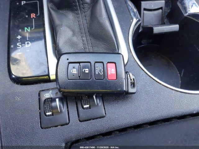 5TDJZRFH1JS902988 Toyota Highlander Xle