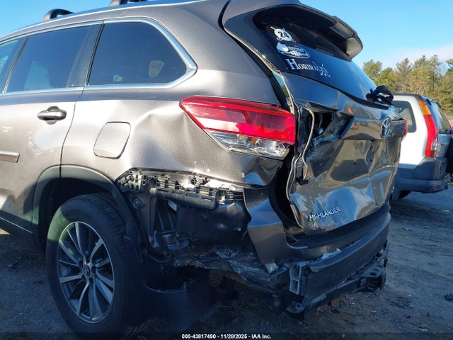 5TDJZRFH1JS902988 Toyota Highlander Xle