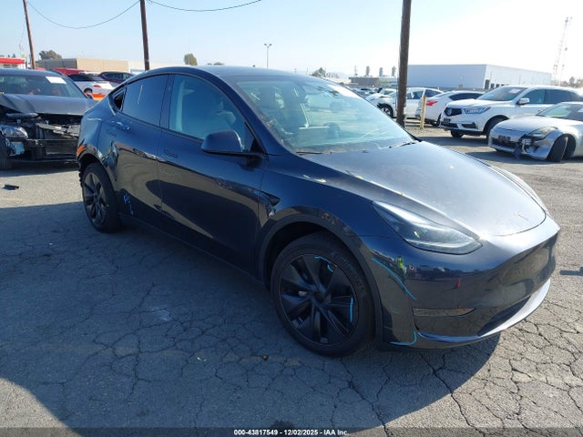 2024 TESLA MODEL Y 7SAYGDED8RF115772 Photo 0