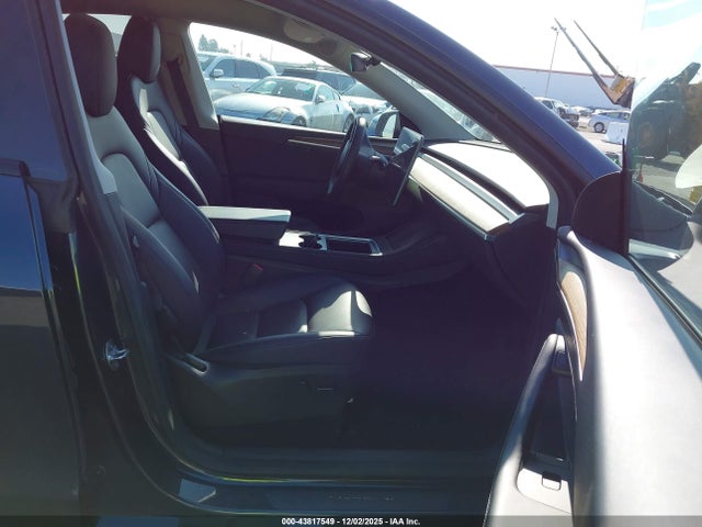 2024 TESLA MODEL Y 7SAYGDED8RF115772 Photo 4