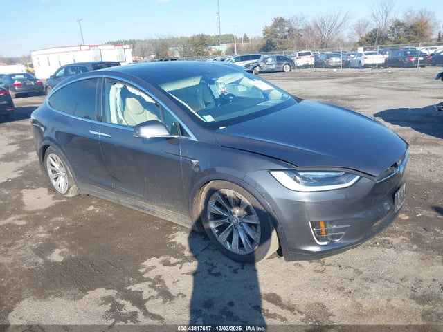 2017 TESLA MODEL X 5YJXCAE27HF051515
