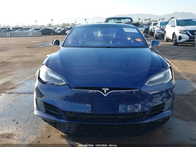 43817624 :رقم المزاد ، 5YJSA1E17HF180281 vin ، 2017 Tesla Model S 60/75 مزاد بيع