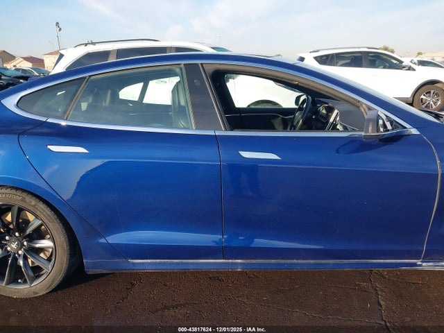 43817624 :رقم المزاد ، 5YJSA1E17HF180281 vin ، 2017 Tesla Model S 60/75 مزاد بيع