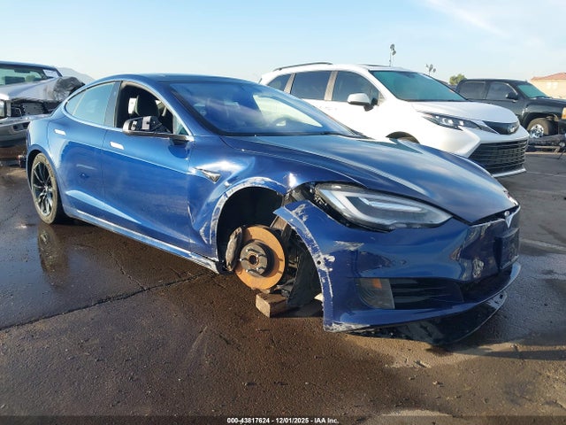 43817624 :رقم المزاد ، 5YJSA1E17HF180281 vin ، 2017 Tesla Model S 60/75 مزاد بيع
