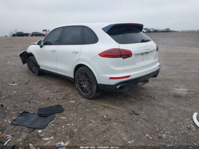 2018 PORSCHE CAYENNE WP1AA2A26JKA05544 Photo 2