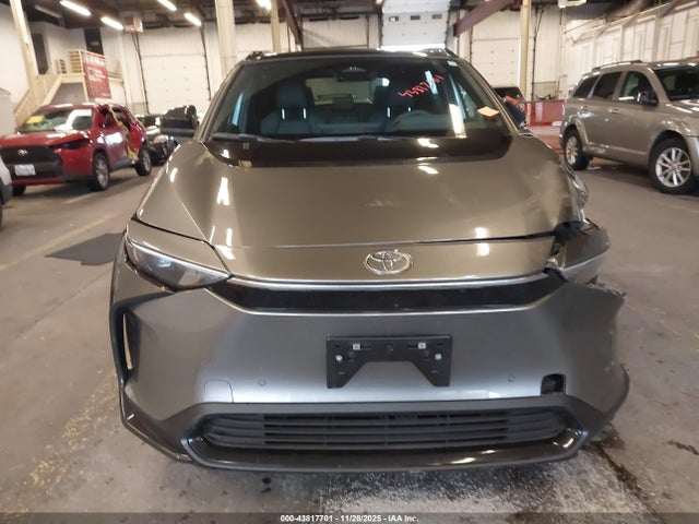 Toyota BZ4X XLE 2024 JTMABACA0RA057329 Image 12