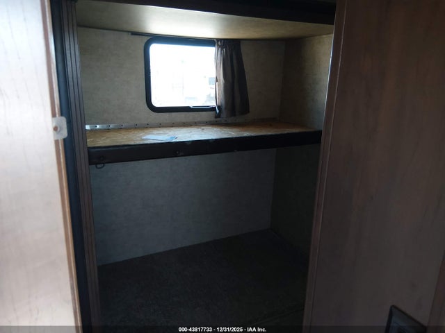 4X4FSEN2XGJ042721 Forest River Sierra Towables