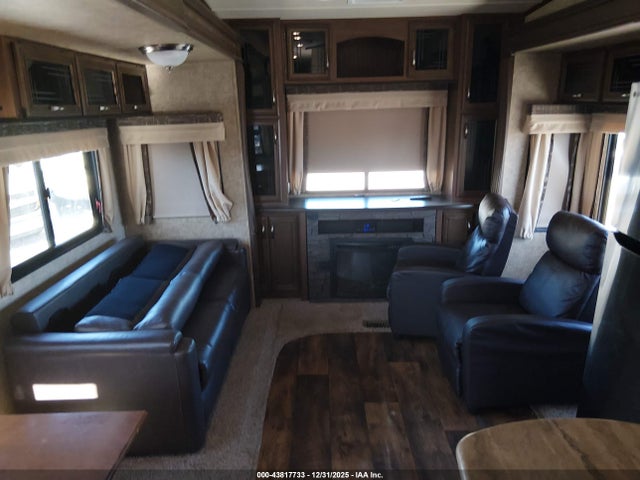 4X4FSEN2XGJ042721 Forest River Sierra Towables