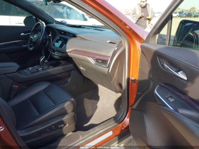 2021 CADILLAC XT4 1GYAZAR44MF045817 Photo 4