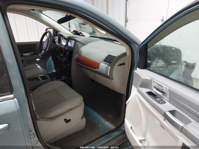 2008 CHRYSLER TOWN & COUNTRY 2A8HR54P38R614967 Photo 4