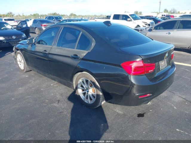 2018 BMW 320I WBA8E1G59JNU90306 Photo 2