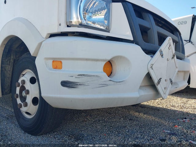JALB4T17XE7W00385 Isuzu Commercial Van