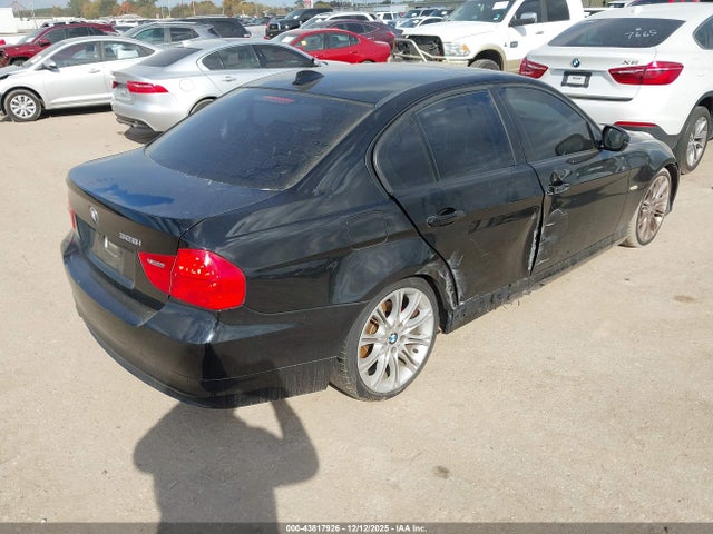 2011 BMW 328I WBAPH7C53BE682091 Photo 3