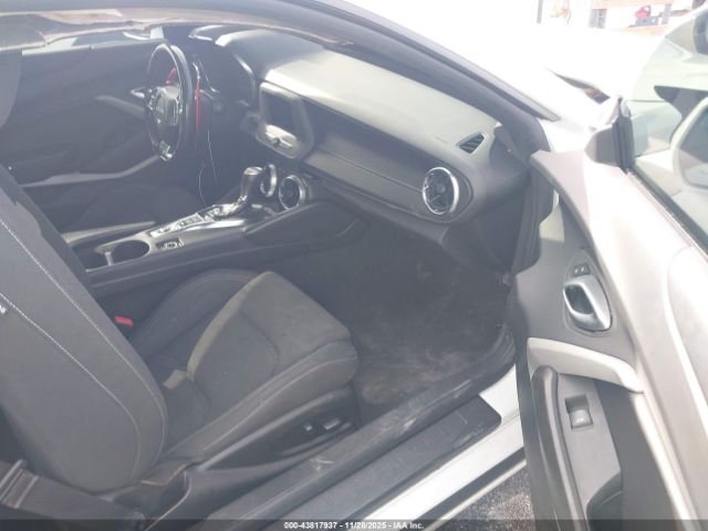 2022 CHEVROLET CAMARO 1G1FB1RX4N0120006 Photo 4