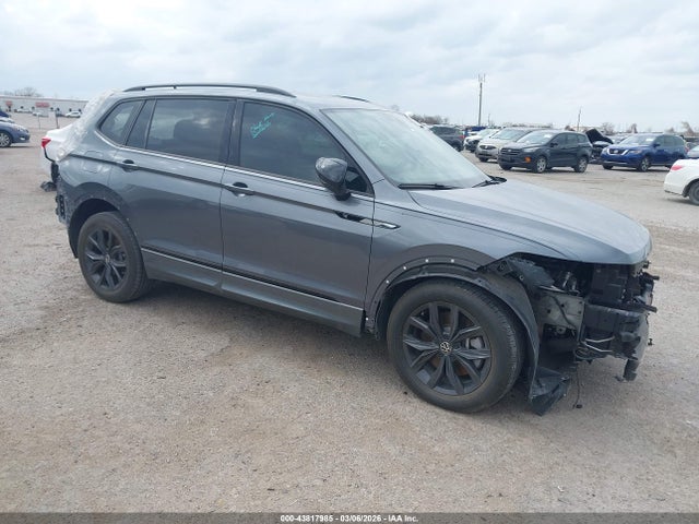 Aukcja sprzedaży 2024 Volkswagen Tiguan Se R-line Black, vin: 3VVCB7AX2RM103427, numer aukcji: 43817985