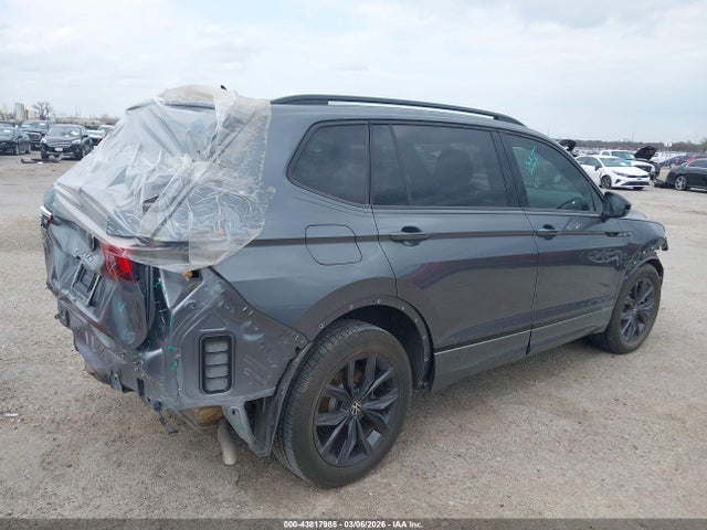 2024 Volkswagen Tiguan Se R-line Black მანქანა იყიდება აუქციონზე, vin: 3VVCB7AX2RM103427, აუქციონის ნომერი: 43817985