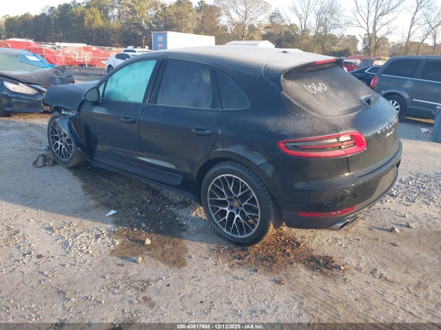 2016 PORSCHE MACAN WP1AB2A59GLB51060 Photo 2