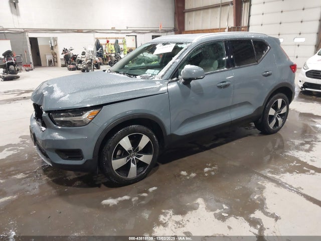 2020 VOLVO XC40 YV4162UK0L2248717 Photo 1