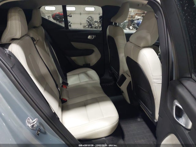 2020 VOLVO XC40 YV4162UK0L2248717 Photo 7