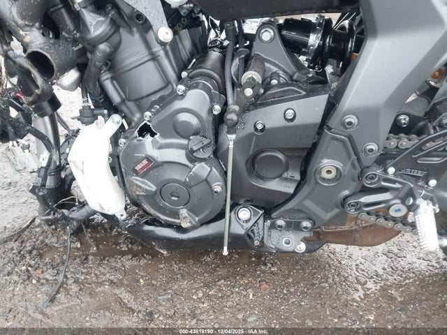 Yamaha Yzfr7 2025 JYARM38EXSA018074 Image 9