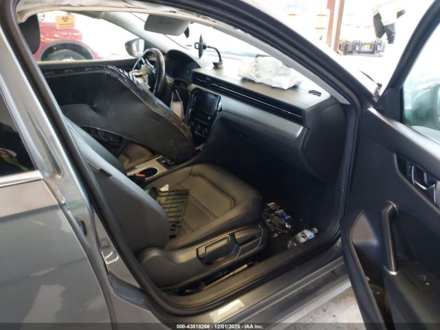 2021 VOLKSWAGEN PASSAT 1VWSA7A35MC001461 Photo 4