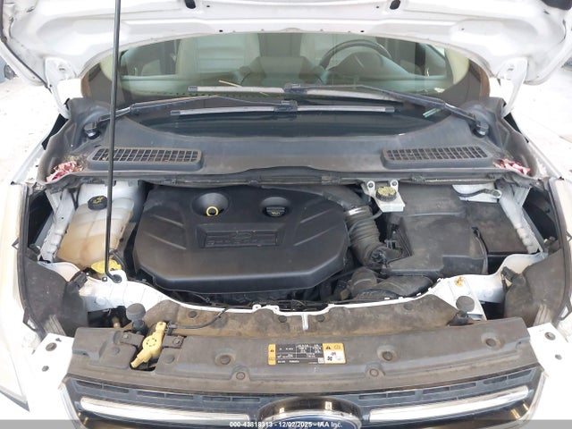 1FMCU9J91EUA22698 Ford Escape Titanium