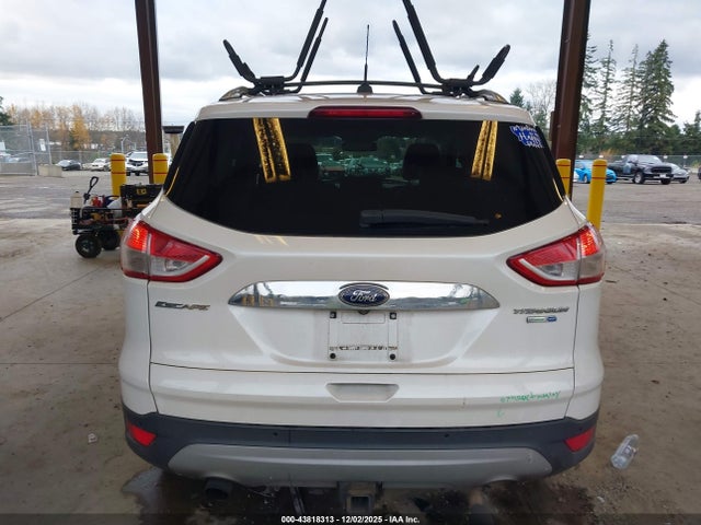 1FMCU9J91EUA22698 Ford Escape Titanium