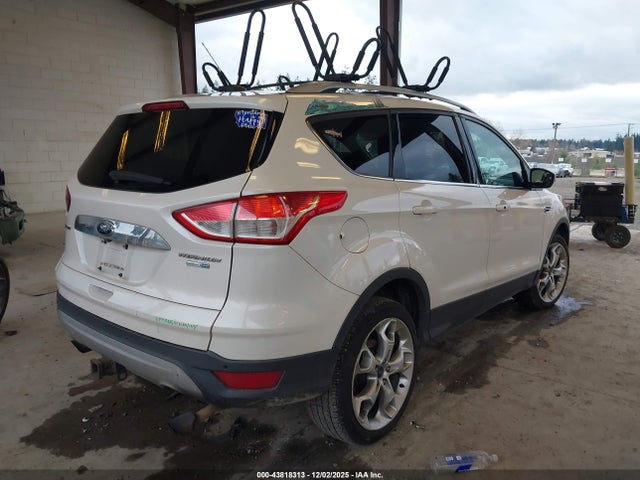 1FMCU9J91EUA22698 Ford Escape Titanium