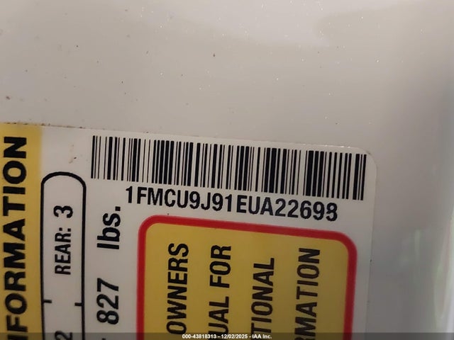 1FMCU9J91EUA22698 Ford Escape Titanium