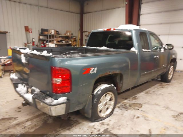 2011 CHEVROLET SILVERADO 1500 1GCRKSE36BZ377415 Photo 3