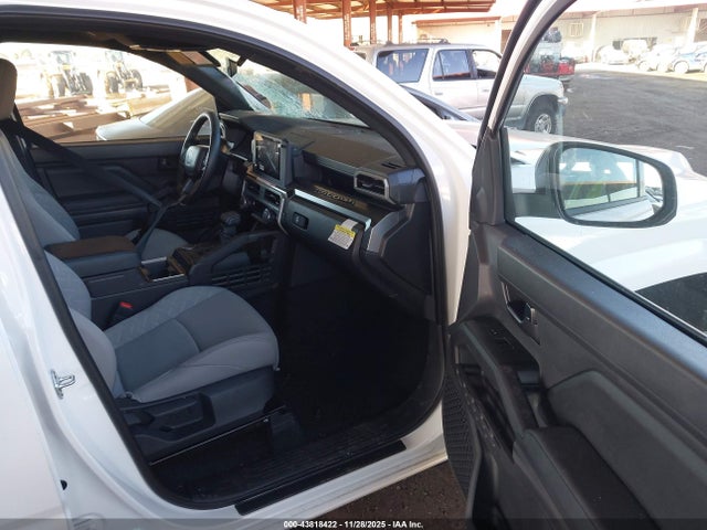 3TMKB5FNXSM049757 Toyota Tacoma Sr5