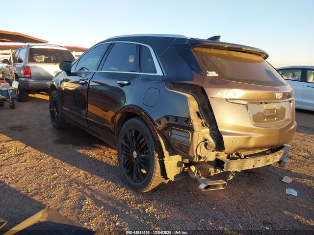 2018 CADILLAC XT5 1GYKNFRS0JZ191833 Photo 2