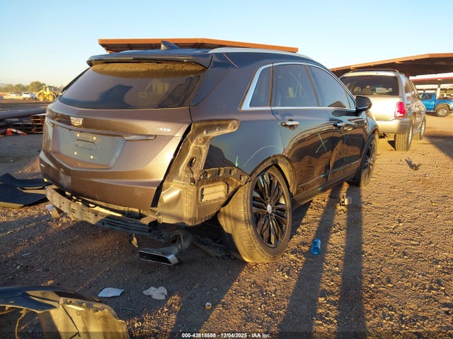 2018 CADILLAC XT5 1GYKNFRS0JZ191833 Photo 3