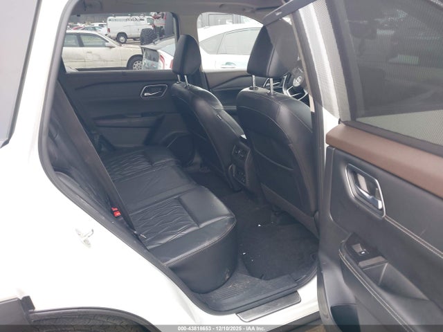 JN8AT3DD7MW305416 Nissan Rogue Platinum Intelligent Awd