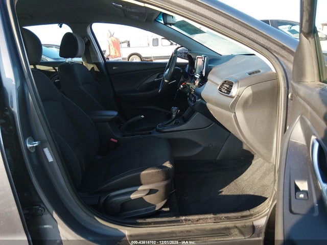 KMHH35LE6JU022928 Hyundai ELANTRA GT