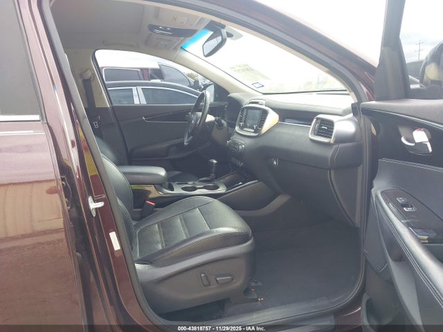 5XYPK4A57GG041269 KIA Sorento 3.3l Sx