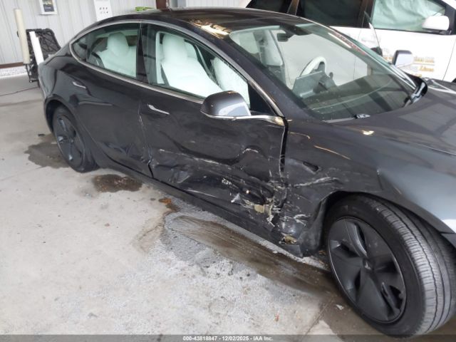2019 TESLA MODEL 3 5YJ3E1EB8KF406725 Photo 5