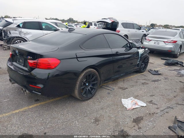 2017 BMW M4 WBS3R9C52HK709052 Photo 3