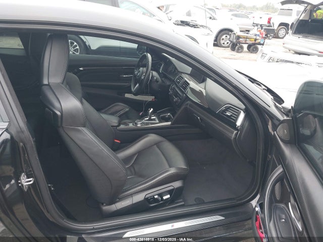 2017 BMW M4 WBS3R9C52HK709052 Photo 4