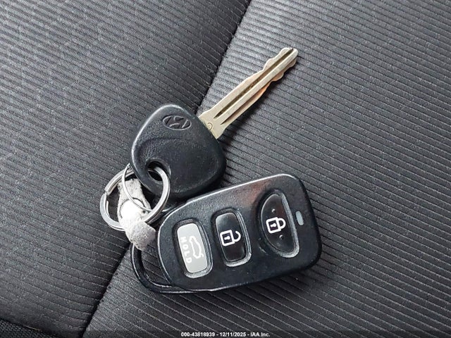 5NPD84LF5JH399445 Hyundai ELANTRA SEL