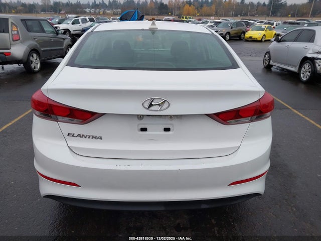 5NPD84LF5JH399445 Hyundai ELANTRA SEL