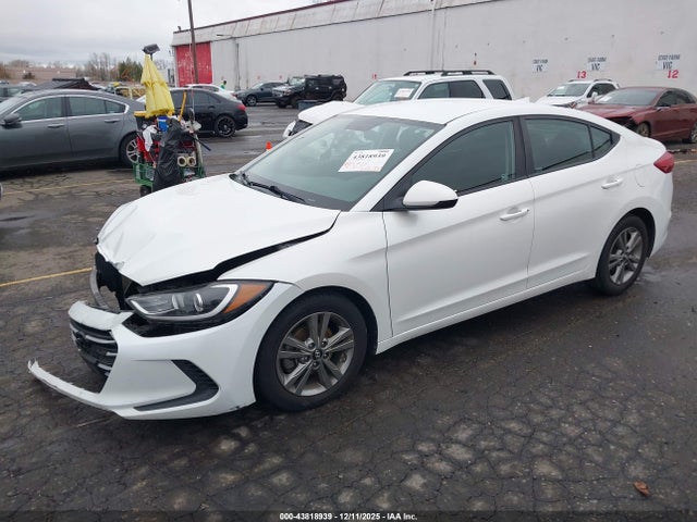 5NPD84LF5JH399445 Hyundai ELANTRA SEL