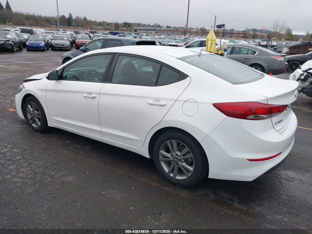 5NPD84LF5JH399445 Hyundai ELANTRA SEL