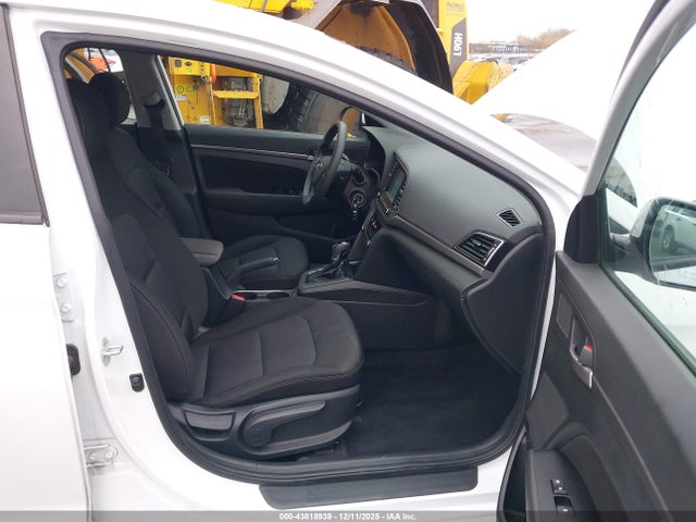 5NPD84LF5JH399445 Hyundai ELANTRA SEL