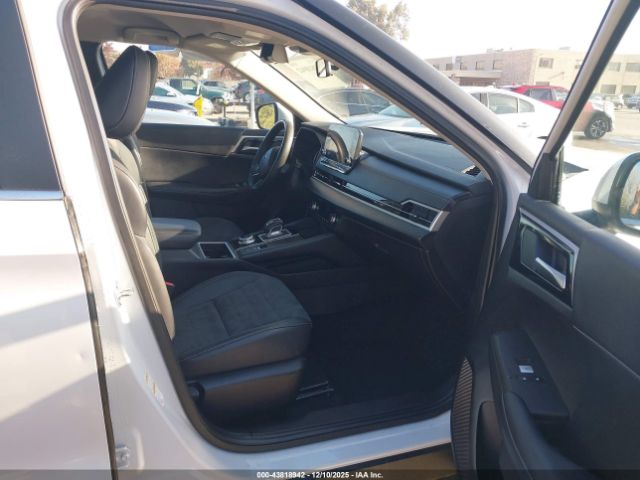 2023 MITSUBISHI OUTLANDER JA4J3UA84PZ034904 Photo 4