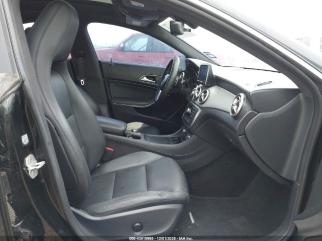 2014 MERCEDES-BENZ CLA 250 WDDSJ4EB3EN051662 Photo 4