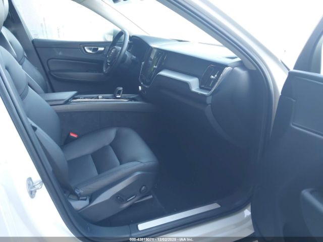 2024 VOLVO XC60 YV4L12RK7R1829629 Photo 4