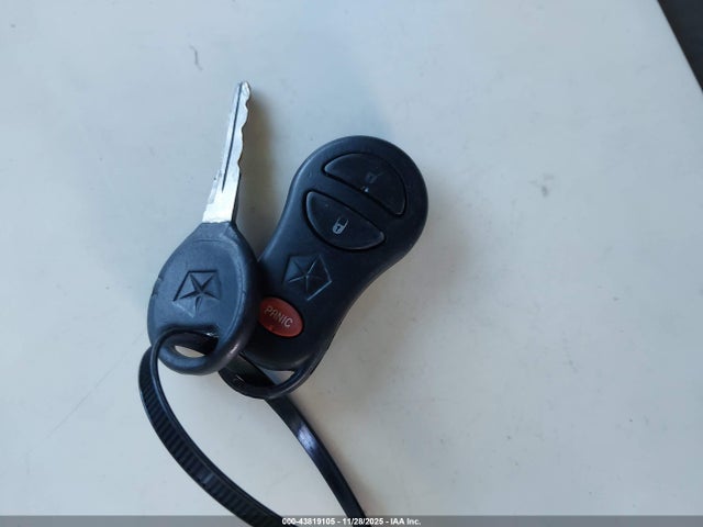 1999 CHRYSLER TOWN & COUNTRY 1C4GP64L7XB570562 Photo 10