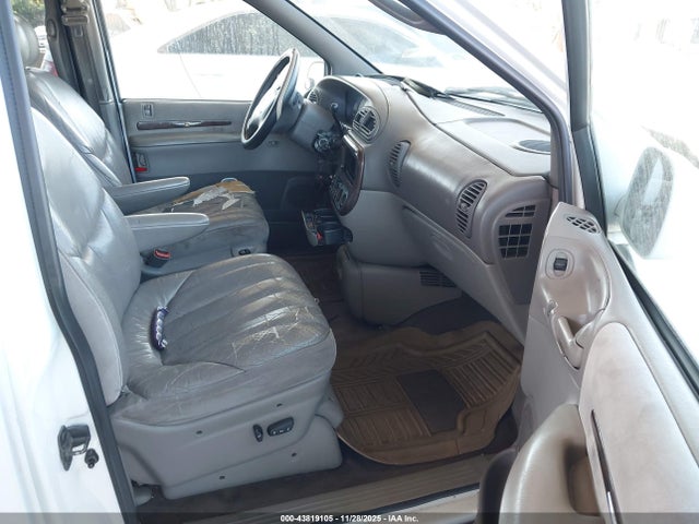 1999 CHRYSLER TOWN & COUNTRY 1C4GP64L7XB570562 Photo 4