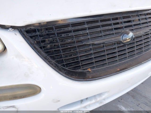 1999 CHRYSLER TOWN & COUNTRY 1C4GP64L7XB570562 Photo 5